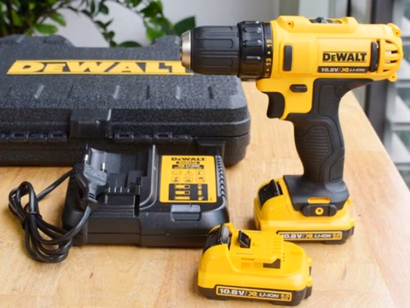 Máy khoan pin Dewalt