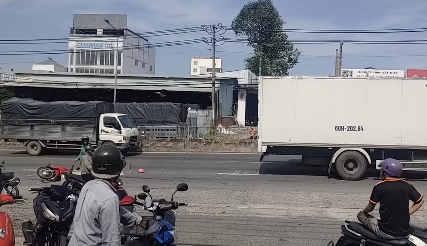 Hiện trường vụ tai nạn khiến một người tử vong tại chỗ.