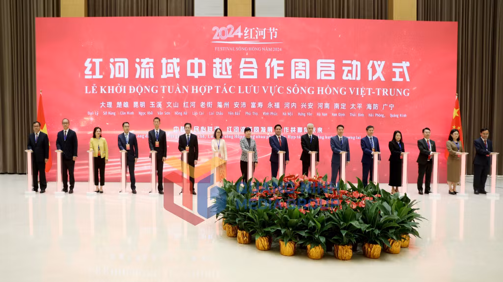 Hội nghị chứng kiến Lễ khởi động “Festival Sông Hồng – Tuần hợp tác Việt-Trung lưu vực sông Hồng” (11-2024). Ảnh: Thành Công