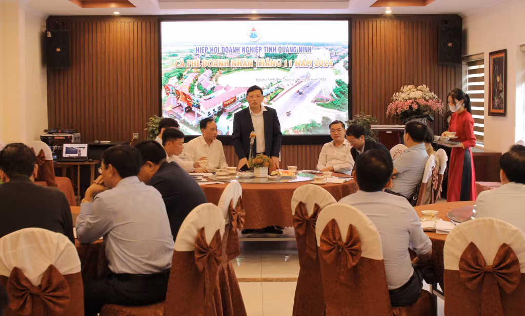 Phó Chủ tịch UBND tỉnh Nghiêm Xuân Cường phát biểu tại chương trình.
