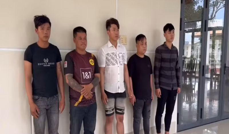 Các đối tượng tại cơ quan Công an.