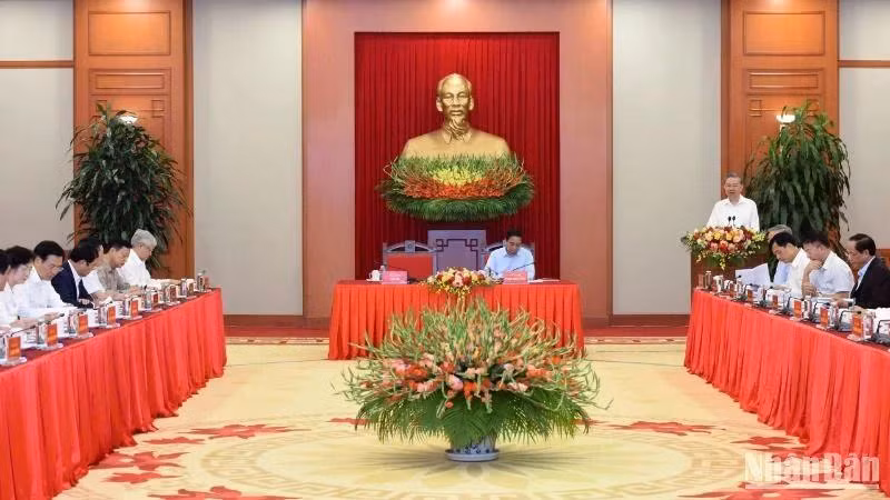 Tổng Bí thư Tô Lâm chủ trì cuộc họp Tiểu ban Kinh tế-xã hội Đại hội XIV của Đảng. (Ảnh: Trần Hải)