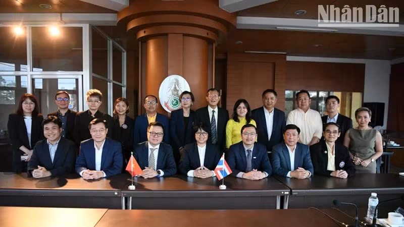Đoàn đại biểu Hội Nhà báo Việt Nam (VJA) và Liên đoàn Nhà báo Thái Lan (CTJ).