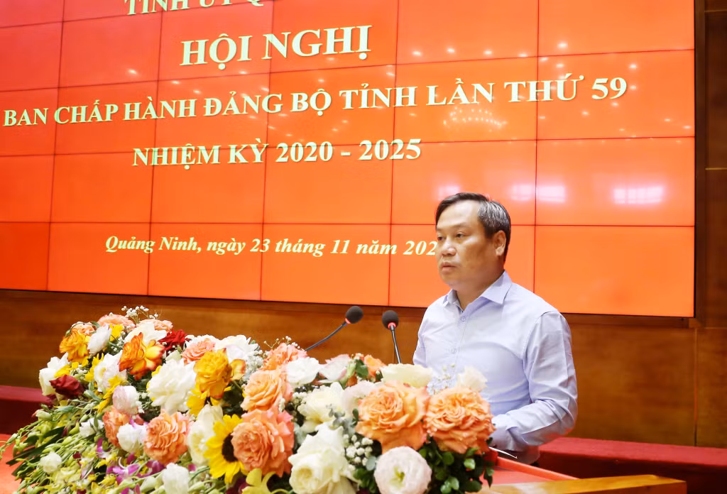 Đồng chí Vũ Đại Thắng, Ủy viên Trung ương Đảng, Bí thư Tỉnh ủy, phát biểu chỉ đạo tại hội nghị.