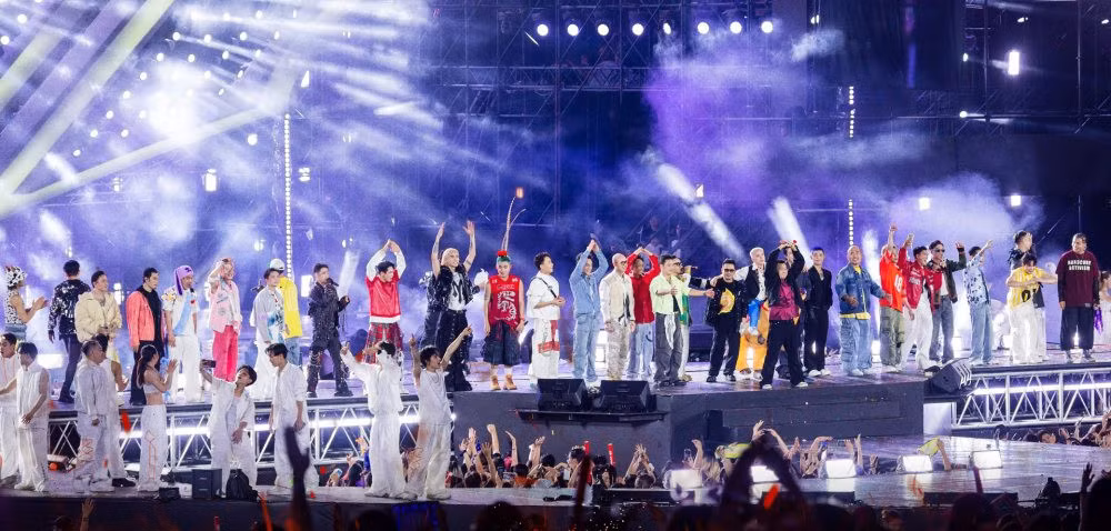 Concert diễn ra ở TP HCM thu hút 20.000 khán giả. Ảnh: Nhà sản xuất