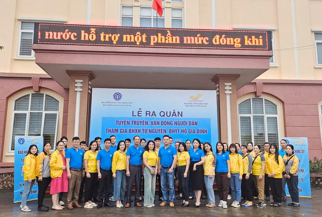 BHXH huyện Hải Hà ra quân tuyên truyền, vạn động người dân tham gia BHXH tự nguyện, BHYT hộ gia đình năm 2024.