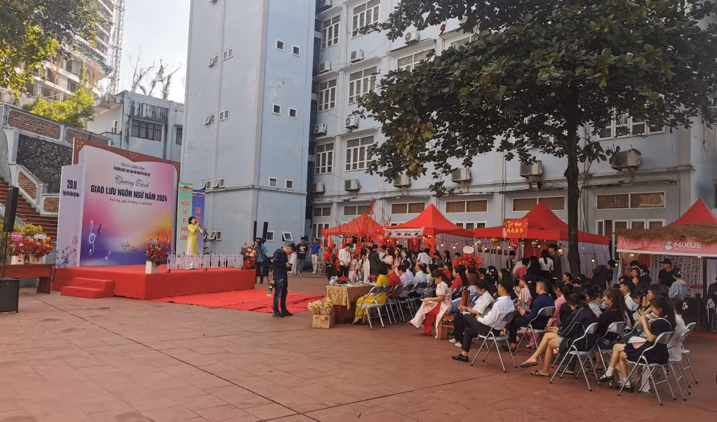 Toàn cảnh Chương trình giao lưu ngôn ngữ năm 2024.