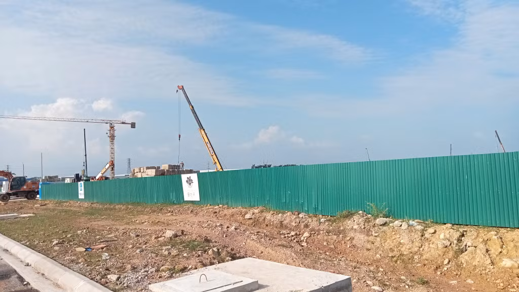 Hiện nay, KCN-Cảng biển Hải Hà đã thu hút được 25 dự án FDI thứ cấp với tổng số vốn đầu tư đã đăng ký trên 3 tỷ USD, tạo việc làm cho 13.800 lao động