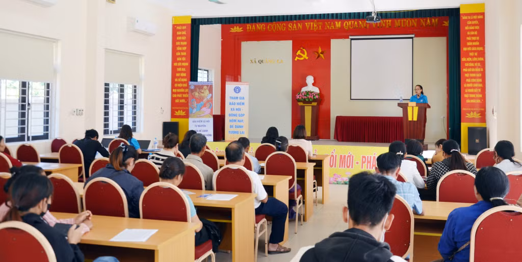 Quang cảnh hội nghị tuyên truyền chính sách BHXH tự nguyện.