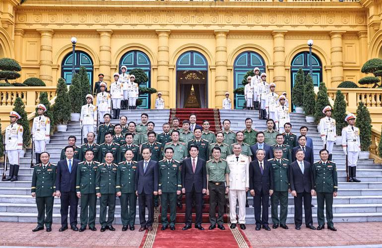 Chủ tịch nước Lương Cường và các đại biểu tham dự buổi lễ.