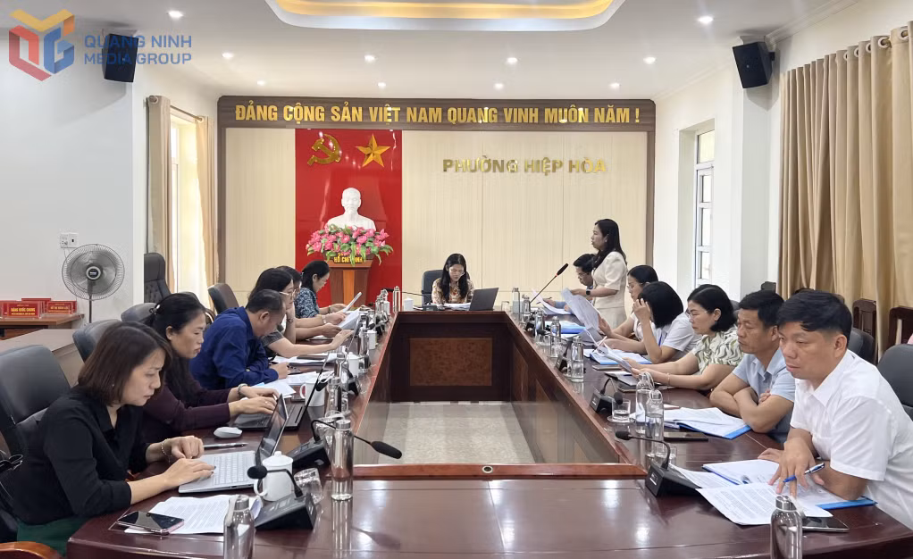 Ban Pháp chế HĐND tỉnh làm việc tại phường Hiệp Hòa.