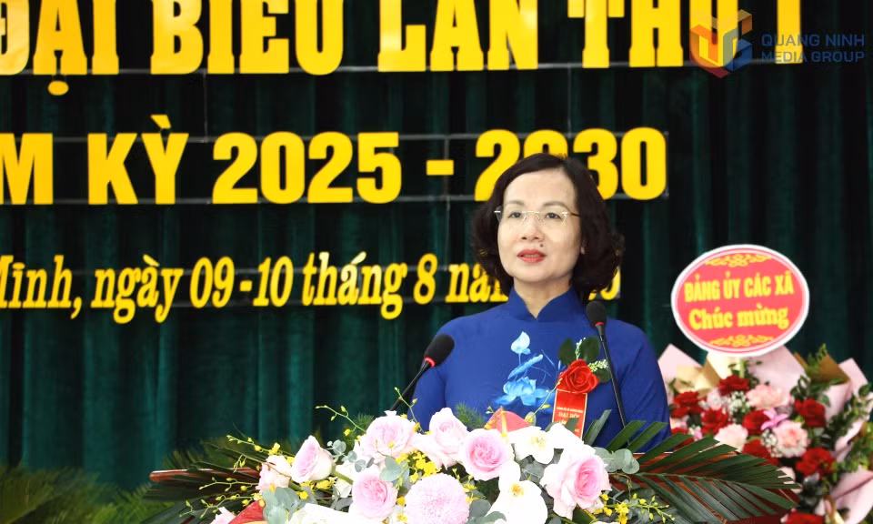 Đồng chí Bùi Thúy Phượng, Ủy viên Ban Thường vụ Tỉnh ủy, Trưởng Ban Tổ chức Tỉnh ủy, phát biểu tại Đại hội.