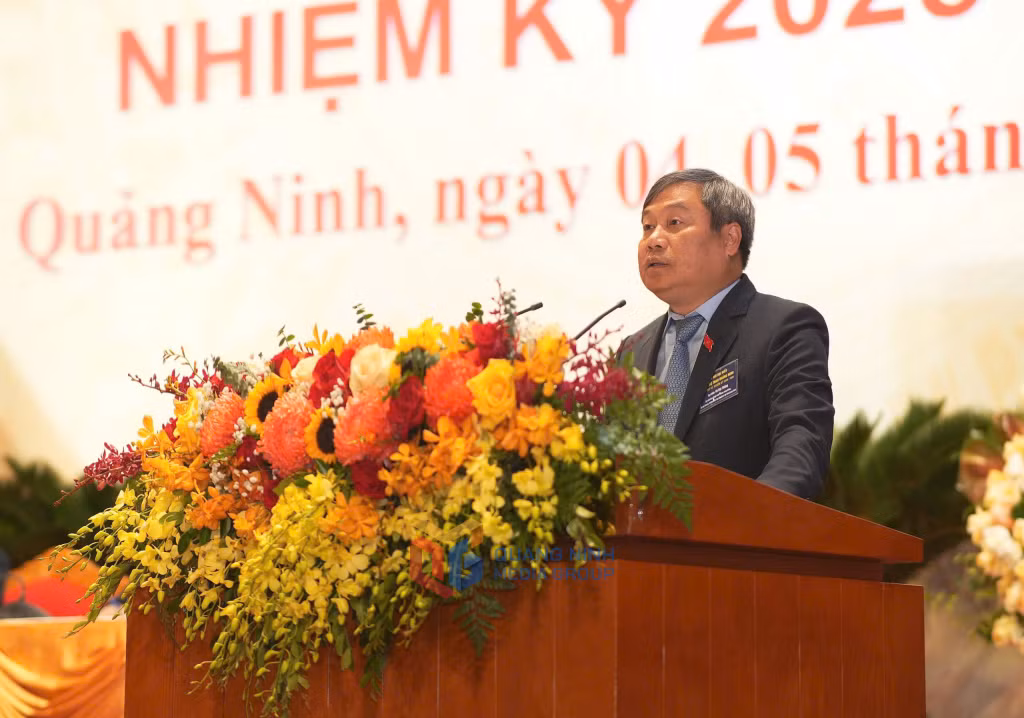 Đồng chí Vũ Đại Thắng, Ủy viên Trung ương Đảng, Bí thư Tỉnh ủy, Trưởng Đoàn ĐBQH tỉnh, phát biểu tại Đại hội.