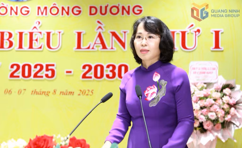 Đồng chí Trịnh Thị Minh Thanh, Phó Bí thư Thường trực Tỉnh ủy, Chủ tịch HĐND tỉnh, phát biểu tại Đại hội.