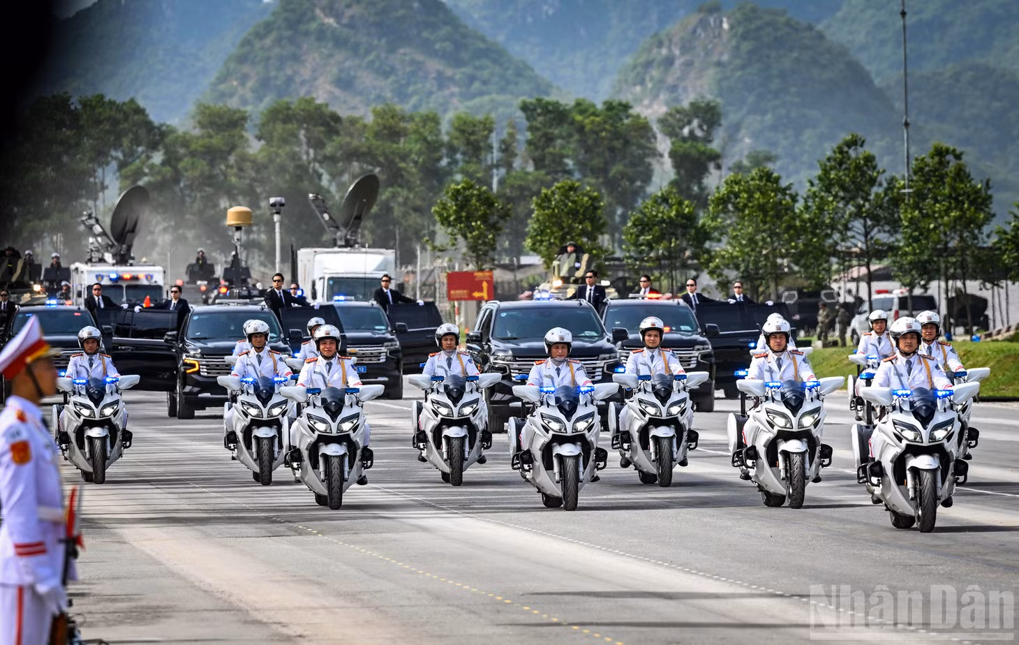 Buổi tổng hợp luyện diễu binh, diễu hành lần hai sự kiện A80 đã diễn ra hết sức thành công.