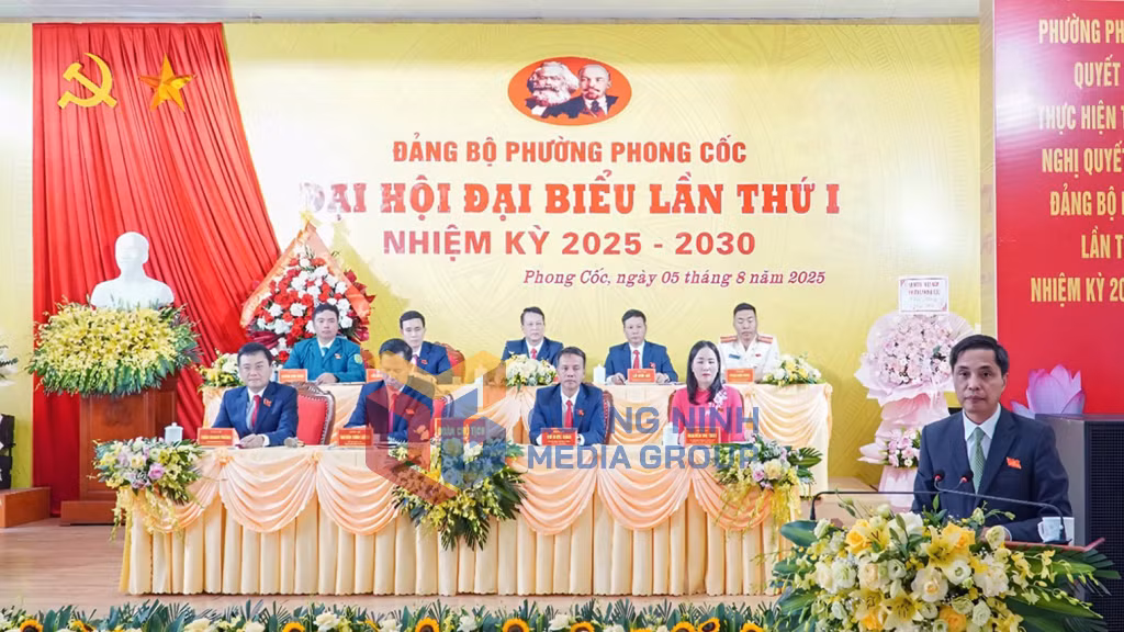 Đồng chí Vũ Văn Diện, Ủy viên BTV Tỉnh ủy, Phó chủ tịch Thường trực UBND tỉnh, phát biểu chỉ đạo tại Đại hội (8-2025). Ảnh: Hồng Quảng (CTV)