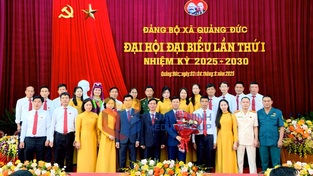 Ban Chấp hành Đảng bộ xã Quảng Đức nhiệm kỳ 2025-2030 ra mắt Đại hội (8-2025). Ảnh: Hồng Việt
