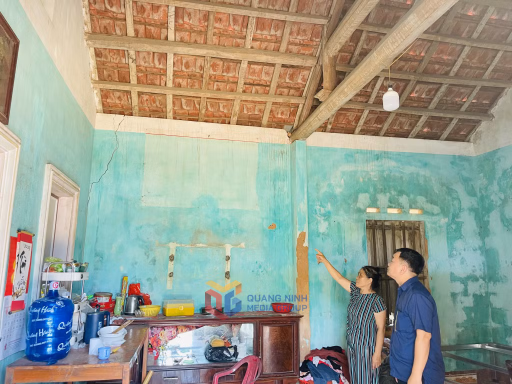 Người dân gặp nhiều khó khăn khi sinh sống trong những căn nhà xuống cấp hiện đang nằm trong quy hoạch thực hiện dự án.