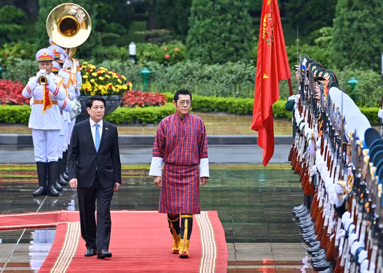 Chủ tịch nước Lương Cường chủ trì lễ đón Quốc vương Bhutan thăm cấp Nhà nước tới Việt Nam. (Ảnh: THỦY NGUYÊN)