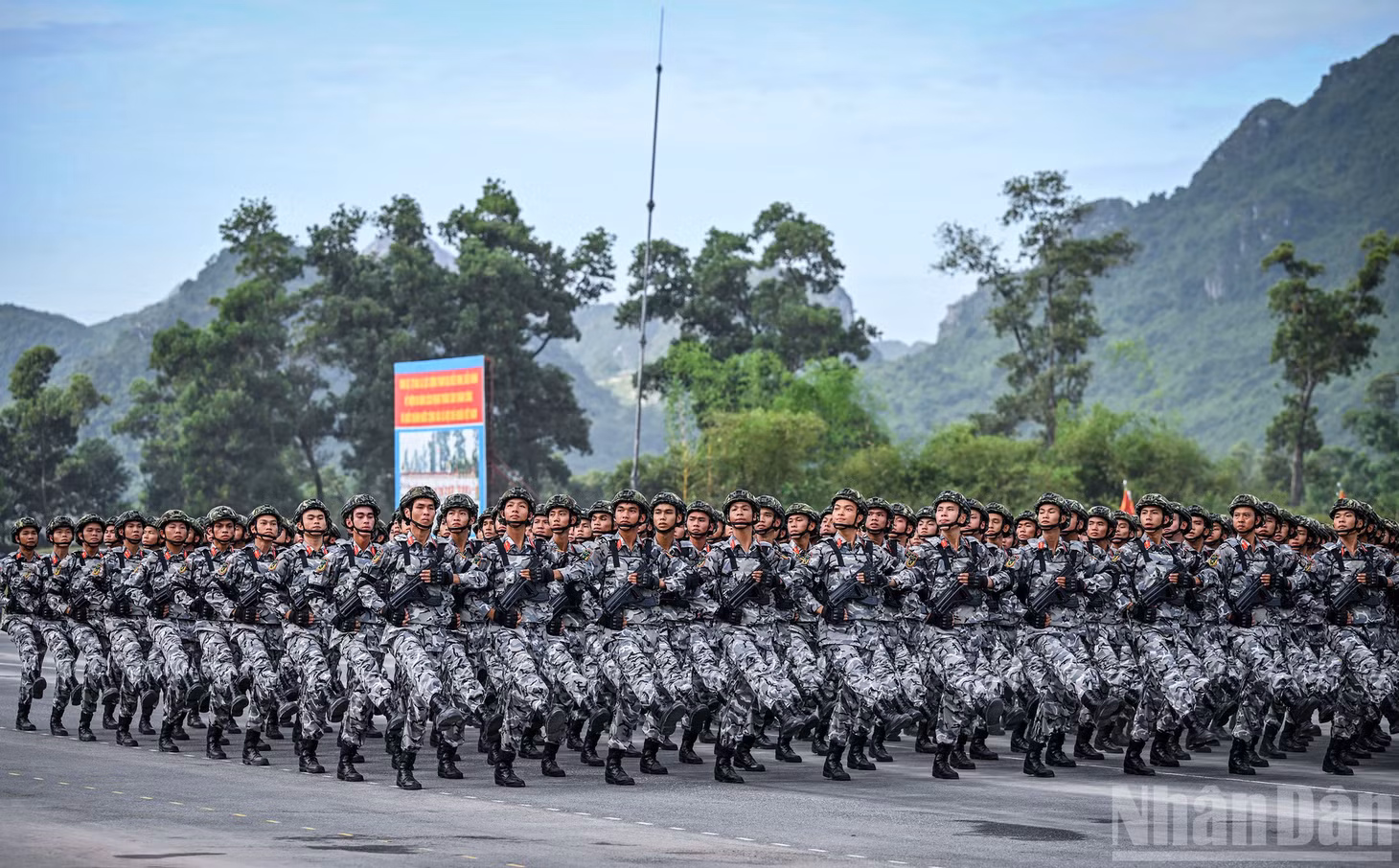 Các khối diễu duyệt có nhiều tiến bộ so với lần tổng hợp luyện lần 1 ngày 17/7.