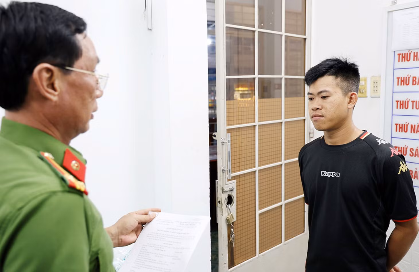 Cơ quan công an ra Quyết định tạm giữ hình sự đối với Lê Trần Trung Tín để điều tra về tội cho vay lãi nặng. Ảnh: Vũ Tiến