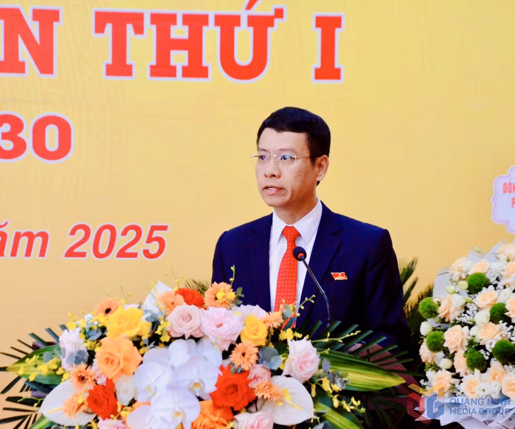 Đồng chí Nguyễn Hồng Dương, Ủy viên Ban Thường vụ, Trưởng Ban Tuyên giáo và Dân vận Tỉnh ủy phát biểu chỉ đạo tại hội nghị.