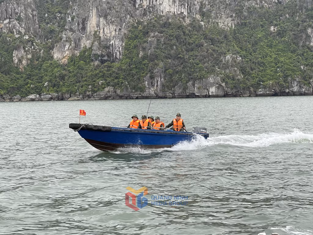Công tác tuần tra, chốt chặn được Bộ CHQS tỉnh triển khai 24/24h.