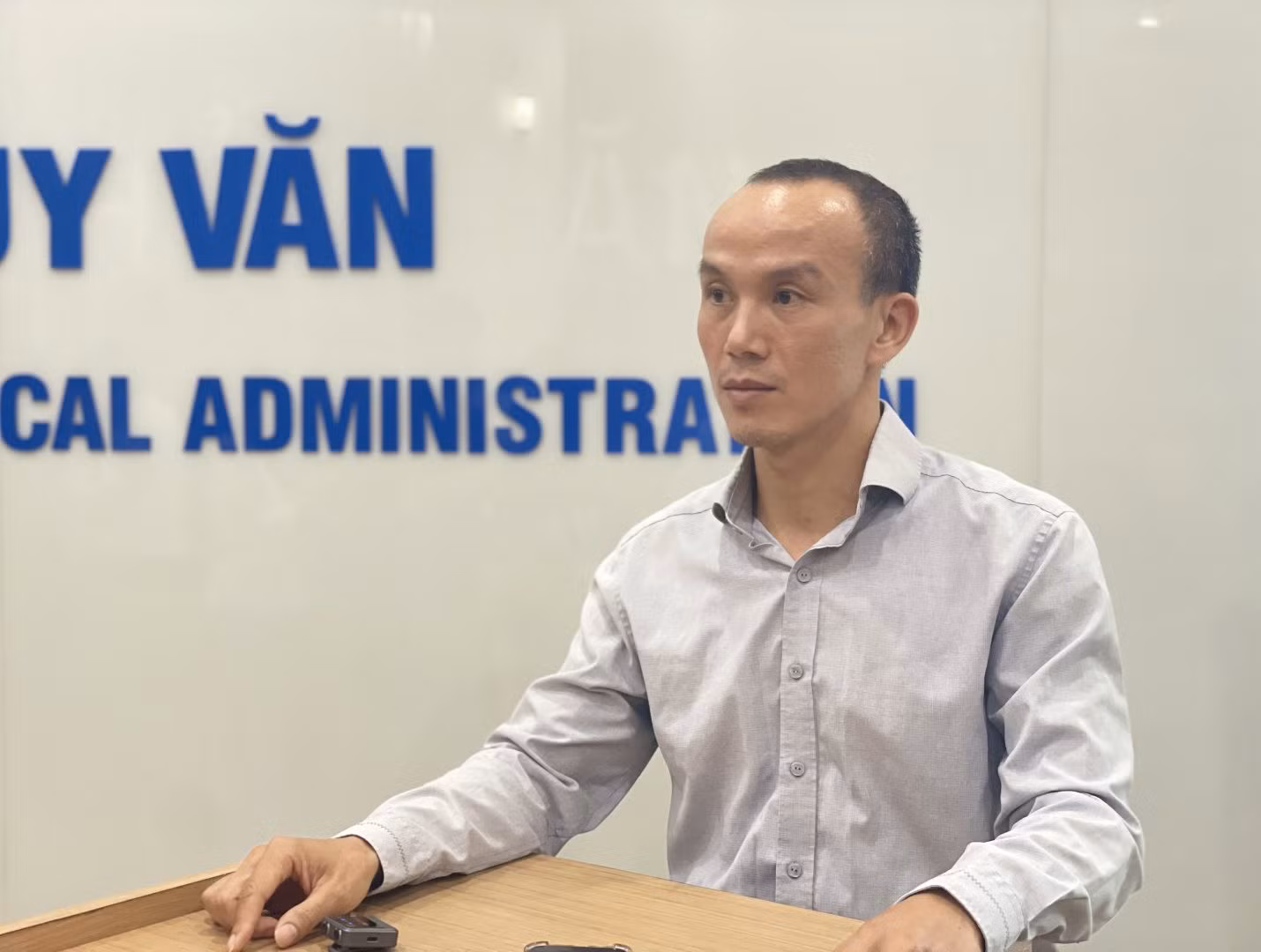 Ông Hoàng Phúc Lâm - Phó Giám đốc Trung tâm Dự báo Khí tượng Thủy văn Quốc gia cung cấp thông tin dự báo về bão số 5. Ảnh: An An