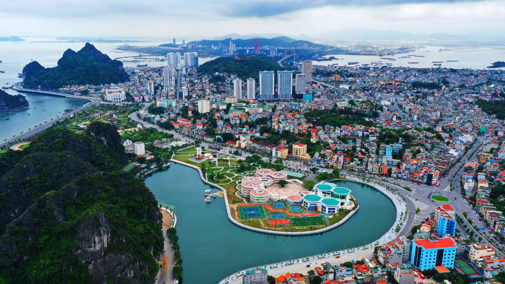 Đô thị Hạ Long được quy hoạch, đầu tư đồng bộ, hiện đại, đáp ứng yêu cầu phát triển trong giai đoạn mới.