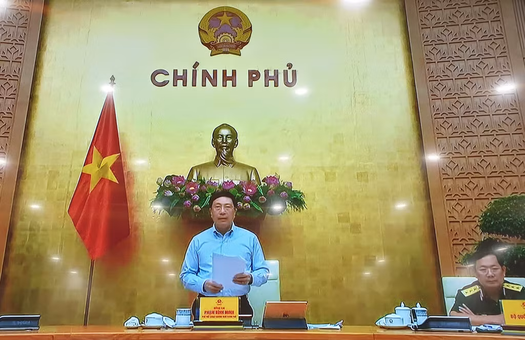 Phó Thủ tướng Thường trực Chính phủ, Chủ tịch UB ATGT Quốc gia Phạm Bình Minh kết luận hội nghị.