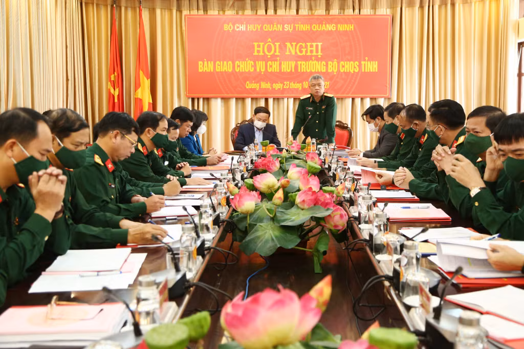 Trung tướng Nguyễn Quang Ngọc, Ủy viên Trung ương Đảng, Tư lệnh Quân khu 3, phát biểu chỉ đạo tại hội nghị.