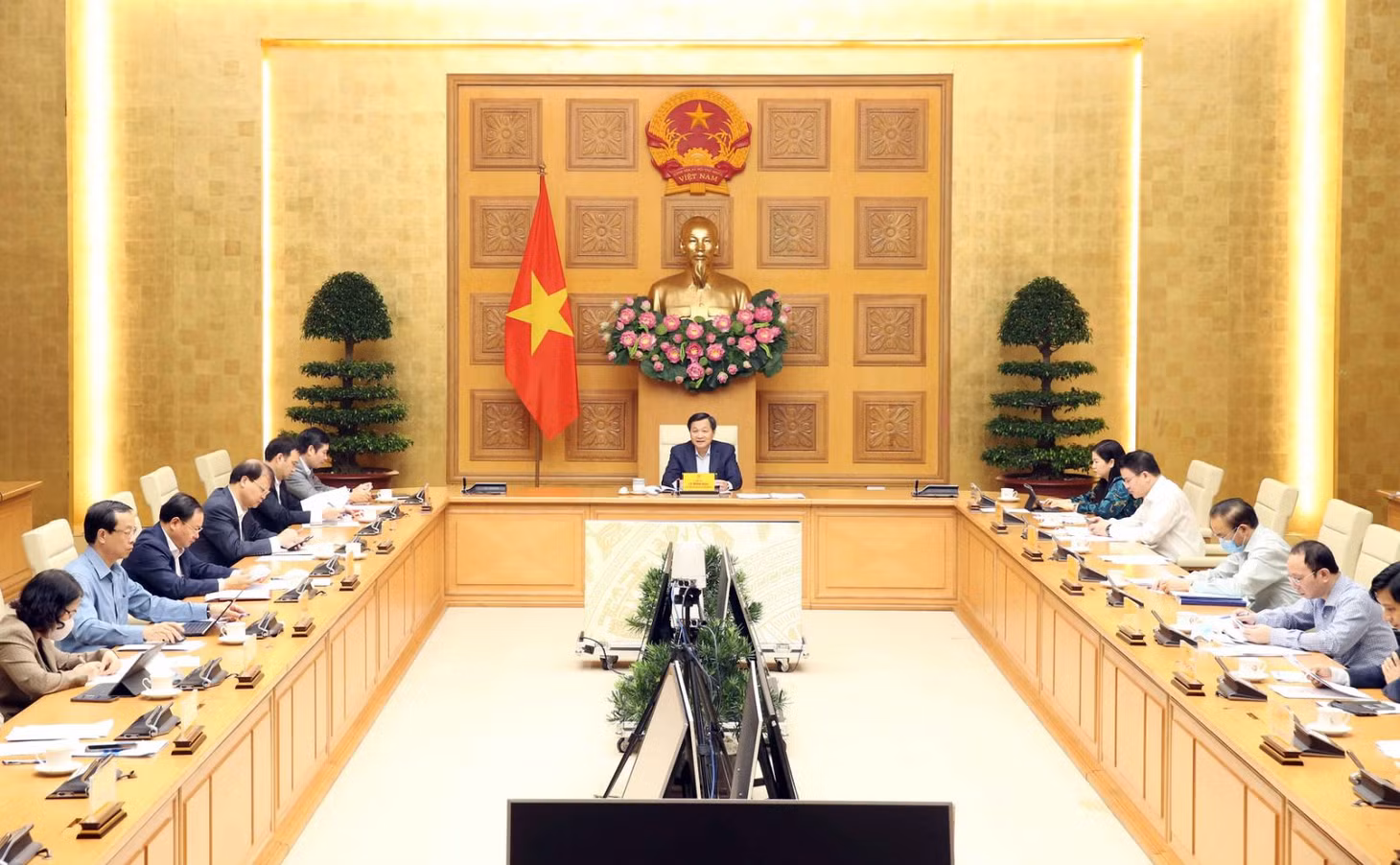 Phó Thủ tướng Lê Minh Khái, Trưởng Ban Chỉ đạo điều hành giá chủ trì cuộc họp Ban Chỉ đạo về tổng kết đánh giá công tác điều hành giá quý III/2021, kịch bản điều hành giá quý IV/2021, đầu năm 2022. Ảnh VGP Phó Thủ tướng Lê Minh Khái, Trưởng Ban Chỉ đạo điều hành giá chủ trì cuộc họp Ban Chỉ đạo về tổng kết đánh giá công tác điều hành giá quý III/2021, kịch bản điều hành giá quý IV/2021, đầu năm 2022. Ảnh VGP