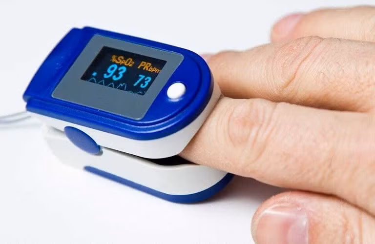 Máy đo nồng độ Oxy trong máu SpO2 và nhịp tim.
