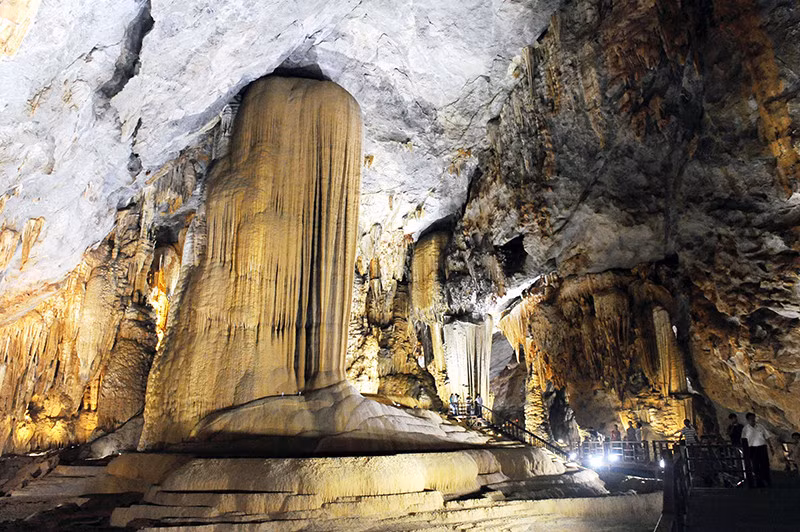 Khu du lịch sinh thái động Thiên Ðường (Vườn quốc gia Phong Nha - Kẻ Bàng, tỉnh Quảng Bình). Ảnh: NGUYỄN DUY
