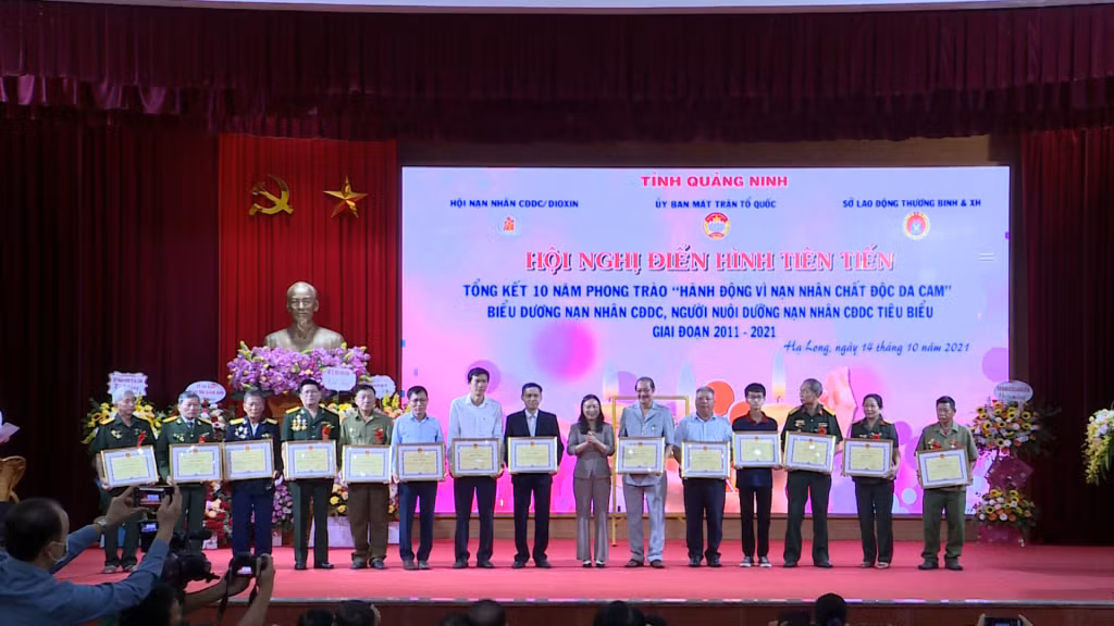 Các đơn vị, doanh nghiệp và cá nhân tiêu biểu được nhận Bằng khen của UBND tỉnh