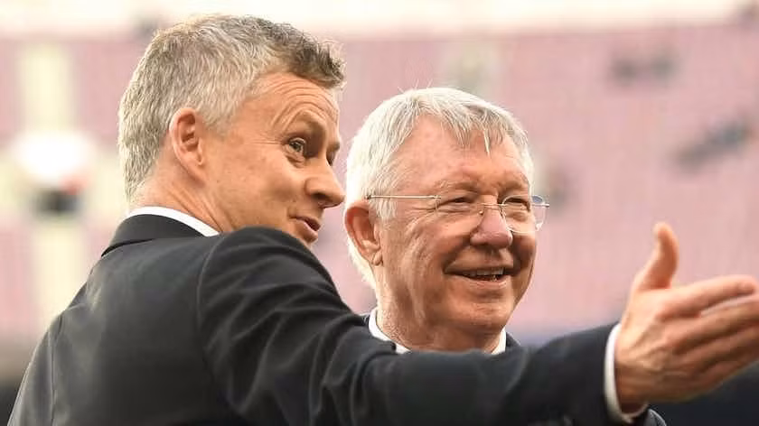 Solskjaer chỉ có con đường chiến thắng cùng MU mới có thể khiến công lao Sir Alex đứng ra bảo vệ không là vô nghĩa