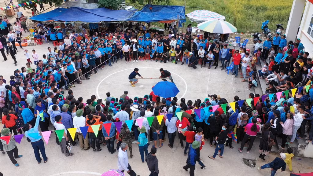 Thi đấu Đẩy gậy tại Lễ hội Mùa vàng vùng cao Đại Dực tháng 10/2020
