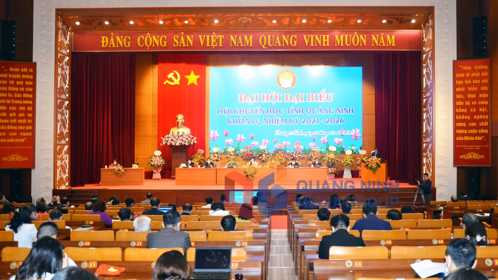 Quang cảnh Đại hội đại biểu Hội Khuyến học tỉnh khóa IV, nhiệm kỳ 2021-2026. Ảnh: Lan Anh