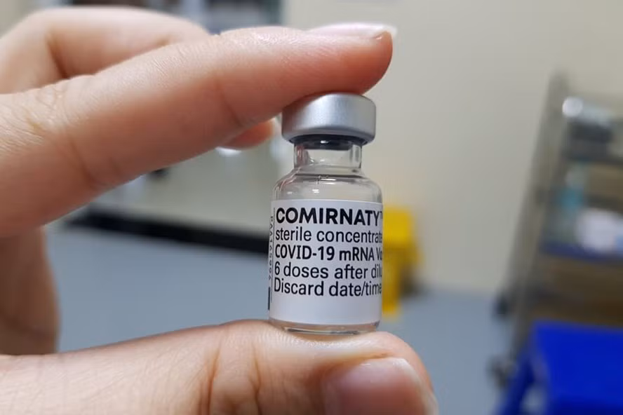 Vaccine COVID-19 của Pfizer. Ảnh: Thùy Linh