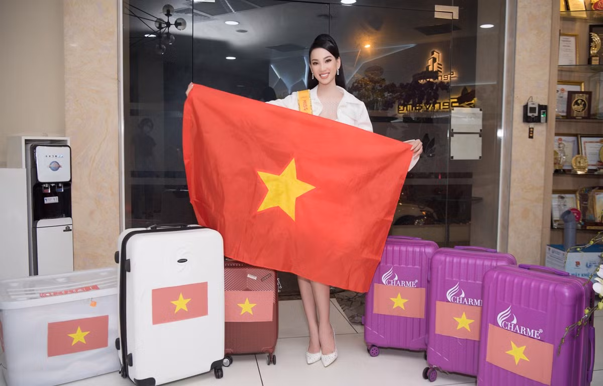 Ái Nhi lên đường với 80kg hành lý. (Ảnh: CTV/Vietnam+)