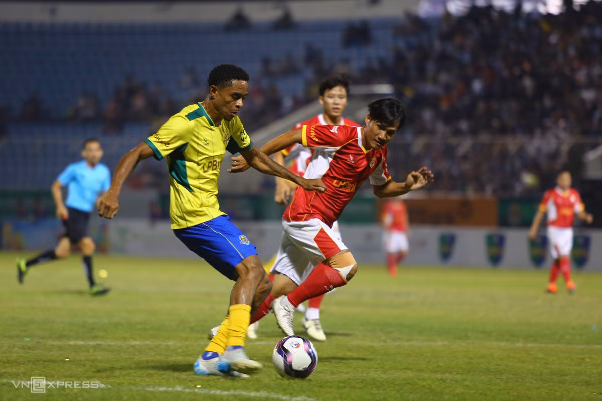 Brazil đại thắng khi đối đầu các ngôi sao Việt Nam ảnh 4