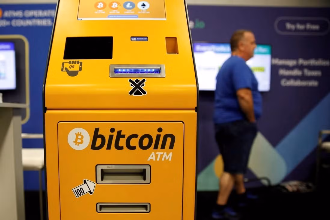 Halving được xem là cơ chế giúp Bitcoin tránh bị lạm phát (Ảnh: CNBC).