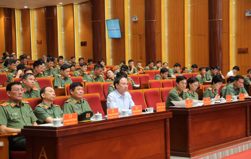 Các đại biểu tham dự hội nghị.