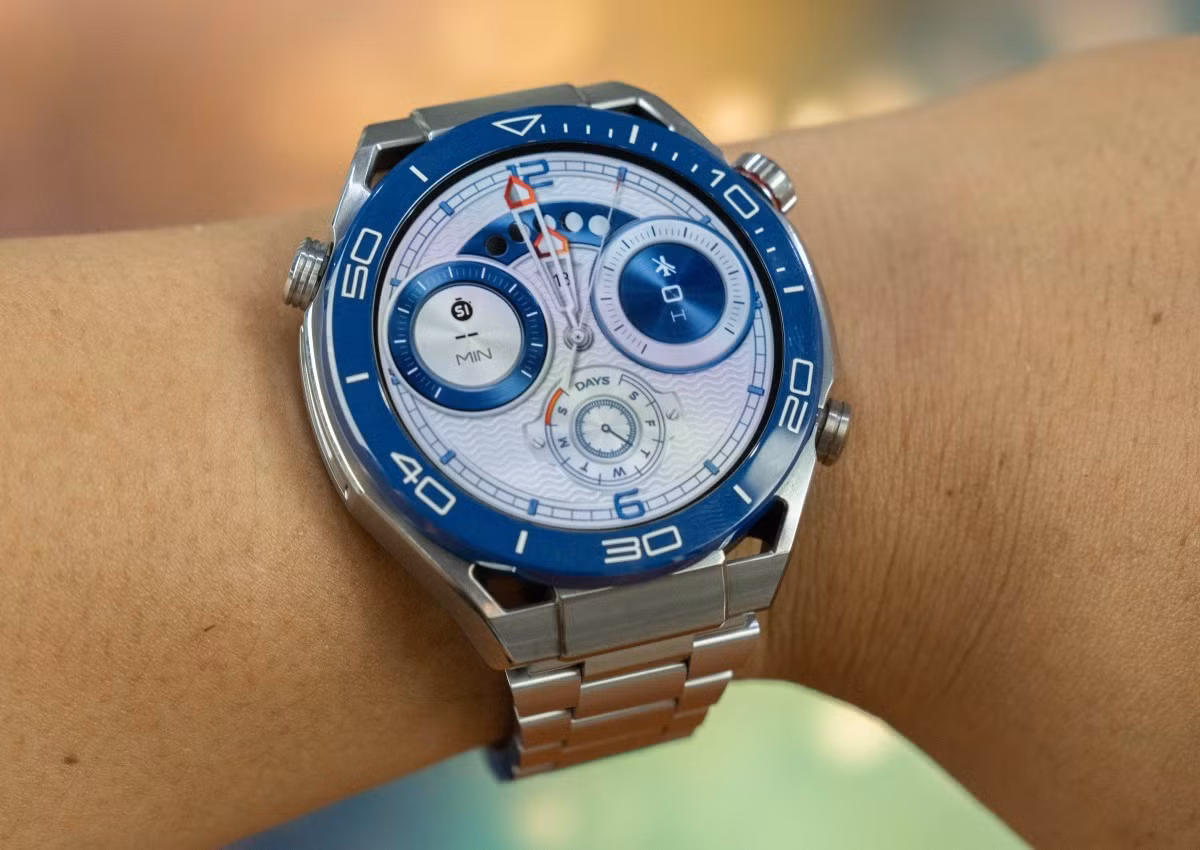 Bốn smartwatch mới bán tại Việt Nam ảnh 1 Bốn smartwatch mới bán tại Việt Nam ảnh 1