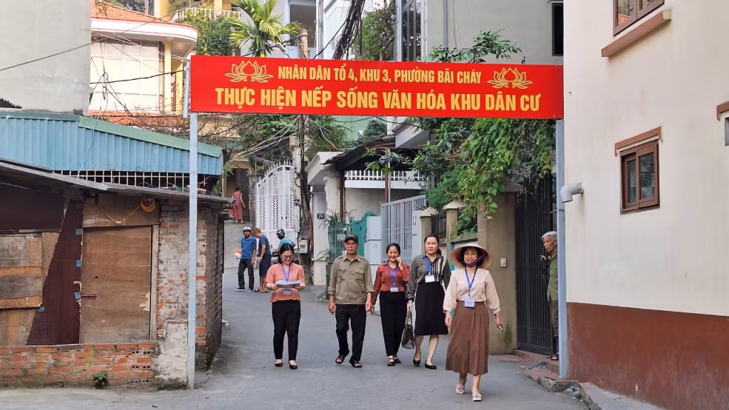 Lực lượng giám sát viên thành phố xuống các địa bàn được phân công để hỗ trợ điều tra viên về chuyên môn, nghiệp vụ và giám sát nghiệp vụ.