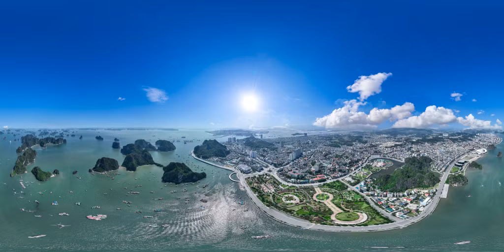 Thành phố Hạ Long có không gian rất đẹp để tổ chức các sự kiện văn hóa.