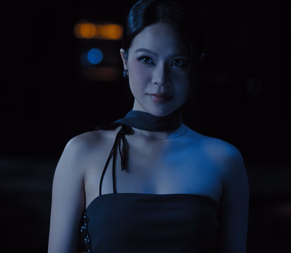 Rapper tlinh xuất hiện ở cuối MV.