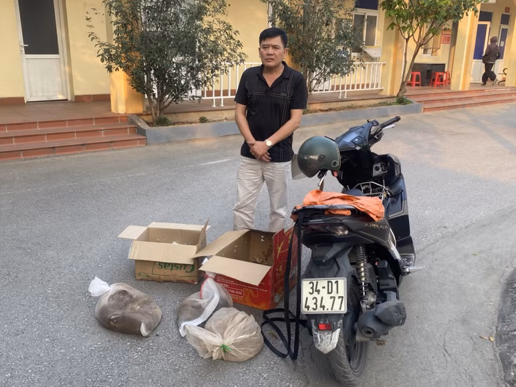 Trường hợp Nguyễn Thành Vinh và số tang vật thu giữ.