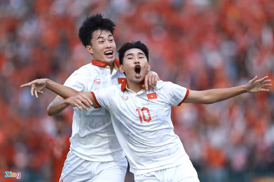 Các cầu thủ U23 Việt Nam sẽ có lợi thế sân nhà ở vòng loại U23 châu Á 2024. Ảnh minh họa: Y Kiện.