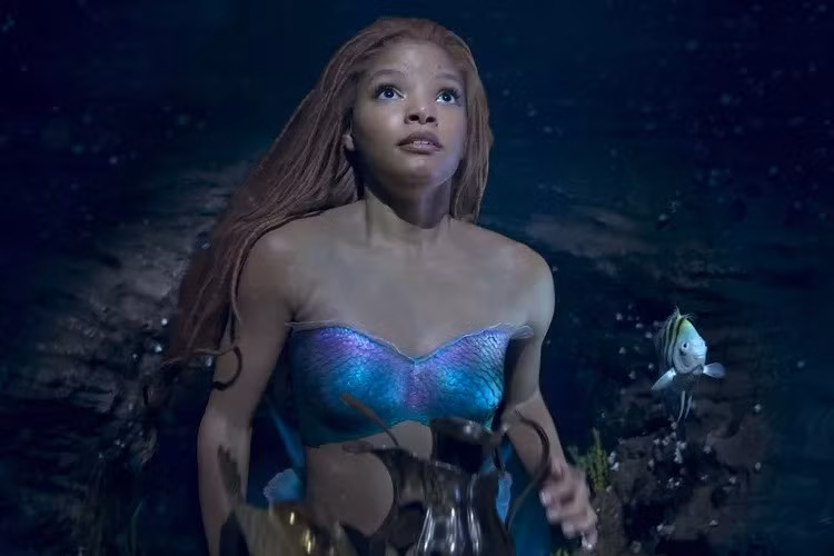 Halle Bailey đóng chính The Little Mermaid phiên bản live-action. Ảnh: Disney.